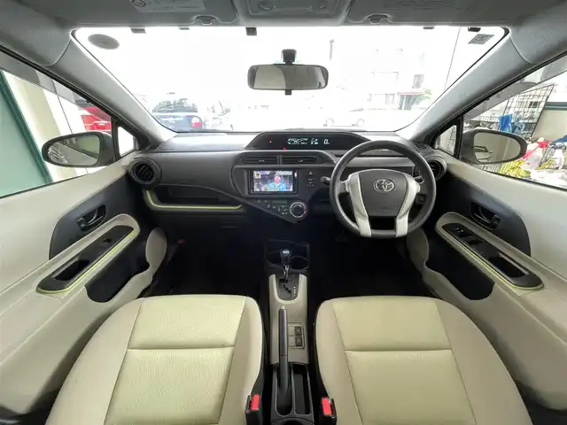 トヨタ アクア S 千葉県 2014(平26)年 2.5万km シルバーM 純正メモリナビ【NSLN-W62】/・フルセグTV/BT/ラジオ/バックカメラ/ETC/キーレスエントリー/純正フロアマット/取扱説明書/保証書/スペアキー