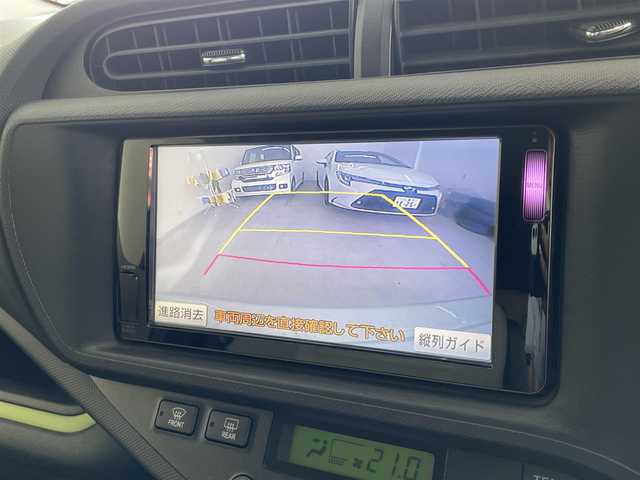 トヨタ アクア S 千葉県 2014(平26)年 2.5万km シルバーM 純正メモリナビ【NSLN-W62】/・フルセグTV/BT/ラジオ/バックカメラ/ETC/キーレスエントリー/純正フロアマット/取扱説明書/保証書/スペアキー