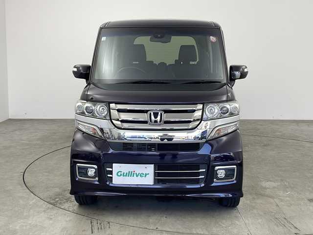 ホンダ Ｎ ＢＯＸ カスタム ターボ SSパッケージ 兵庫県 2016(平28)年 5.1万km プレミアムベルベットパープル・パール ・社外7インチSDナビ/・Bluetooth/CD/DVD/フルセグテレビ/・ビルドインETC/・バックカメラ/・クルーズコントロール/・両側パワースライドドア/・純正フロアマット/・横滑り防止装置/・盗難防止装置/・ハーフレザーシート/・シートヒーター（D席＋N席）/・アイドリングストップ/・HIDヘッドライト/・オートライト/・純正15インチアルミホイール/・Wエアバッグ/・カーテンエアバッグ/・プッシュスタートボタン/・スマートキー/・AACエアコン