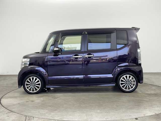 ホンダ Ｎ ＢＯＸ カスタム ターボ SSパッケージ 兵庫県 2016(平28)年 5.1万km プレミアムベルベットパープル・パール ・社外7インチSDナビ/・Bluetooth/CD/DVD/フルセグテレビ/・ビルドインETC/・バックカメラ/・クルーズコントロール/・両側パワースライドドア/・純正フロアマット/・横滑り防止装置/・盗難防止装置/・ハーフレザーシート/・シートヒーター（D席＋N席）/・アイドリングストップ/・HIDヘッドライト/・オートライト/・純正15インチアルミホイール/・Wエアバッグ/・カーテンエアバッグ/・プッシュスタートボタン/・スマートキー/・AACエアコン