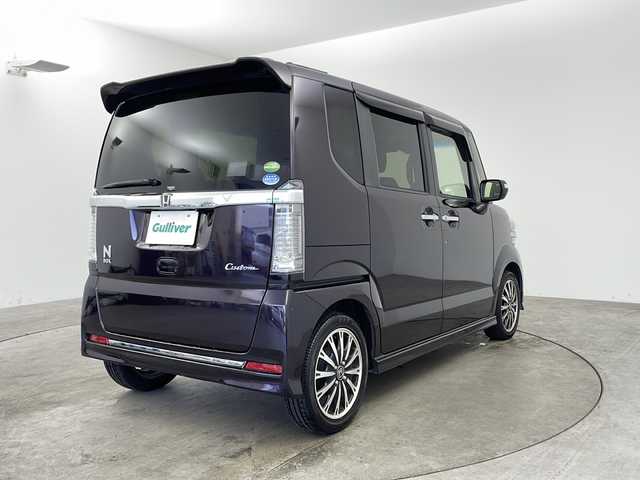 ホンダ Ｎ ＢＯＸ カスタム ターボ SSパッケージ 兵庫県 2016(平28)年 5.1万km プレミアムベルベットパープル・パール ・社外7インチSDナビ/・Bluetooth/CD/DVD/フルセグテレビ/・ビルドインETC/・バックカメラ/・クルーズコントロール/・両側パワースライドドア/・純正フロアマット/・横滑り防止装置/・盗難防止装置/・ハーフレザーシート/・シートヒーター（D席＋N席）/・アイドリングストップ/・HIDヘッドライト/・オートライト/・純正15インチアルミホイール/・Wエアバッグ/・カーテンエアバッグ/・プッシュスタートボタン/・スマートキー/・AACエアコン