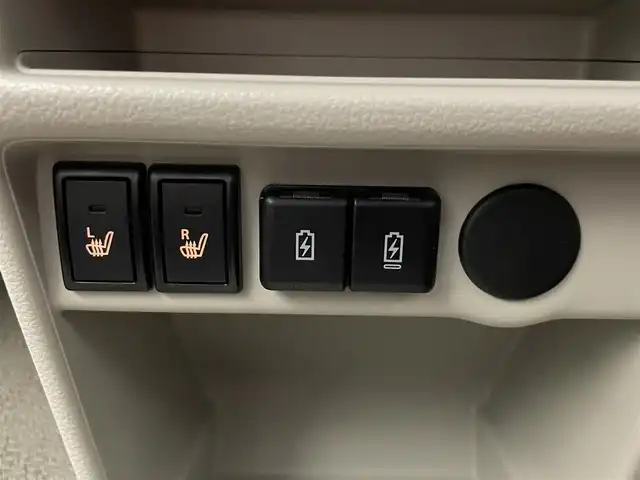 スズキ ラパン ＬＣ X 愛知県 2022(令4)年 0.9万km アーバンブラウンパールメタリック/ソフトベージュ2トーン 純正ナビ　フルセグＴＶ　シートヒーター　禁煙　ツートン　デュアルカメラブレーキ　衝突軽減　車線逸脱　ハーフレザー　ＬＥＤオートライト　リヤパーキングセンサー　ＥＴＣ　純正フロアマット　プッシュスタート