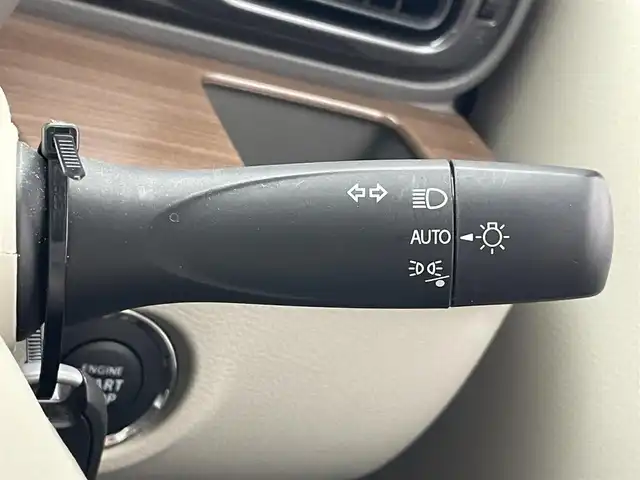 スズキ ラパン ＬＣ X 愛知県 2022(令4)年 0.9万km アーバンブラウンパールメタリック/ソフトベージュ2トーン 純正ナビ　フルセグＴＶ　シートヒーター　禁煙　ツートン　デュアルカメラブレーキ　衝突軽減　車線逸脱　ハーフレザー　ＬＥＤオートライト　リヤパーキングセンサー　ＥＴＣ　純正フロアマット　プッシュスタート