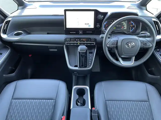 トヨタ ノア ハイブリッド S－Z 静岡県 2024(令6)年 0.1千km ホワイトパールクリスタルシャイン 純正ナビTV/（CD/DVD/BT）/バックカメラ/トヨタセーフティセンス/両側パワースライドドア/レーダークルーズコントロール/プリクラッシュセーフティ/レーンキープアシスト/横滑り防止装置/HDMI/ETC2.0/AC100V/ハーフレザーシート/前席シートヒーター/電動パーキングブレーキ/オートホールド/LEDヘッドライト/オートマチックハイビーム/前後型ドライブレコーダー/純正17インチアルミホイール/スマートキー/プッシュスタート/保証書