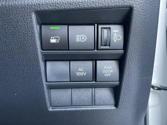 トヨタ ノア ハイブリッド S－Z 静岡県 2024(令6)年 0.1千km ホワイトパールクリスタルシャイン 純正ナビTV/（CD/DVD/BT）/バックカメラ/トヨタセーフティセンス/両側パワースライドドア/レーダークルーズコントロール/プリクラッシュセーフティ/レーンキープアシスト/横滑り防止装置/HDMI/ETC2.0/AC100V/ハーフレザーシート/前席シートヒーター/電動パーキングブレーキ/オートホールド/LEDヘッドライト/オートマチックハイビーム/前後型ドライブレコーダー/純正17インチアルミホイール/スマートキー/プッシュスタート/保証書