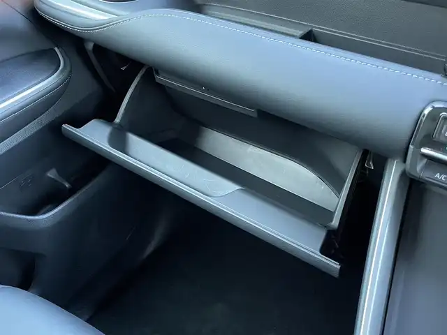 トヨタ ノア ハイブリッド S－Z 静岡県 2024(令6)年 0.1千km ホワイトパールクリスタルシャイン 純正ナビTV/（CD/DVD/BT）/バックカメラ/トヨタセーフティセンス/両側パワースライドドア/レーダークルーズコントロール/プリクラッシュセーフティ/レーンキープアシスト/横滑り防止装置/HDMI/ETC2.0/AC100V/ハーフレザーシート/前席シートヒーター/電動パーキングブレーキ/オートホールド/LEDヘッドライト/オートマチックハイビーム/前後型ドライブレコーダー/純正17インチアルミホイール/スマートキー/プッシュスタート/保証書