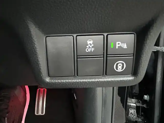 ホンダ シビック EX 長崎県 2021(令3)年 3万km クリスタルブラックパール 純正ナビ付ディスプレイオーディオ（AM/FM/TV)/ブルートゥース/クルーズコントロール追従あり/レーンキープアシスト/衝突軽減ブレーキ/電子パーキングブレーキ/ブレーキホールド/横滑り防止装置/スマートホン非接触準電/バックカメラ/シートヒーター（前席）/ブラインドスポットモニター/踏み間違い衝突軽減/路外逸脱抑制機能/純正アルミホイール/コーナーセンサー（前後）