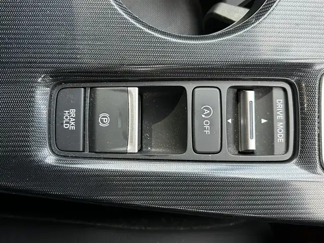 ホンダ シビック EX 長崎県 2021(令3)年 3万km クリスタルブラックパール 純正ナビ付ディスプレイオーディオ（AM/FM/TV)/ブルートゥース/クルーズコントロール追従あり/レーンキープアシスト/衝突軽減ブレーキ/電子パーキングブレーキ/ブレーキホールド/横滑り防止装置/スマートホン非接触準電/バックカメラ/シートヒーター（前席）/ブラインドスポットモニター/踏み間違い衝突軽減/路外逸脱抑制機能/純正アルミホイール/コーナーセンサー（前後）