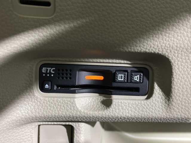 ホンダ Ｎ ＢＯＸ G L ホンダセンシング 沖縄県 2018(平30)年 3.9万km プレミアムアイボリーパール2トーン 県外仕入れ/禁煙車/ホンダセンシング/・衝突軽減ブレーキ/・誤発進抑制機能/・後方誤発進抑制機能/・路外逸脱抑制機能/・アダプティブ・クルーズ・コントロール/・車線維持支援システム/・オートハイビーム/・先行車発進お知らせ機能/社外8インチナビ/・CD／DVD/・Bluetooth／フルセグTV/両側パワースライドドア/バックカメラ/LEDヘッドライト/ドライブレコーダー前/USB端子/ロールシェード/ステアリングスイッチ