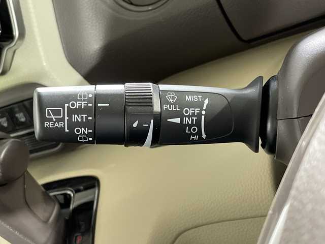 ホンダ Ｎ ＢＯＸ G L ホンダセンシング 沖縄県 2018(平30)年 3.9万km プレミアムアイボリーパール2トーン 県外仕入れ/禁煙車/ホンダセンシング/・衝突軽減ブレーキ/・誤発進抑制機能/・後方誤発進抑制機能/・路外逸脱抑制機能/・アダプティブ・クルーズ・コントロール/・車線維持支援システム/・オートハイビーム/・先行車発進お知らせ機能/社外8インチナビ/・CD／DVD/・Bluetooth／フルセグTV/両側パワースライドドア/バックカメラ/LEDヘッドライト/ドライブレコーダー前/USB端子/ロールシェード/ステアリングスイッチ