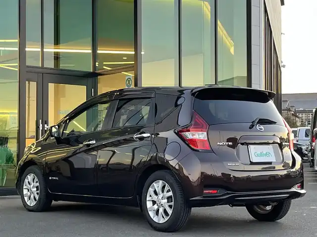 日産 ノート e－パワー メダリスト 東京都 2017(平29)年 5.4万km インペリアルアンバーP ストラーダナビ/アラウンドビューカメラ/テレビ/Bluetooth/デジタルインナーミラー/エンジンスターター/純正15インチアルミホイール/前後コーナーセンサー/ドライブレコーダー/ETC/ハーフレザーシート/スペアキー