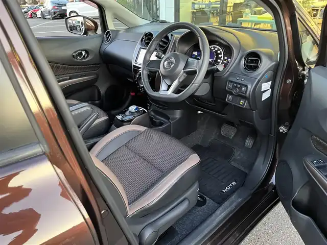 日産 ノート e－パワー メダリスト 東京都 2017(平29)年 5.4万km インペリアルアンバーP ストラーダナビ/アラウンドビューカメラ/テレビ/Bluetooth/デジタルインナーミラー/エンジンスターター/純正15インチアルミホイール/前後コーナーセンサー/ドライブレコーダー/ETC/ハーフレザーシート/スペアキー