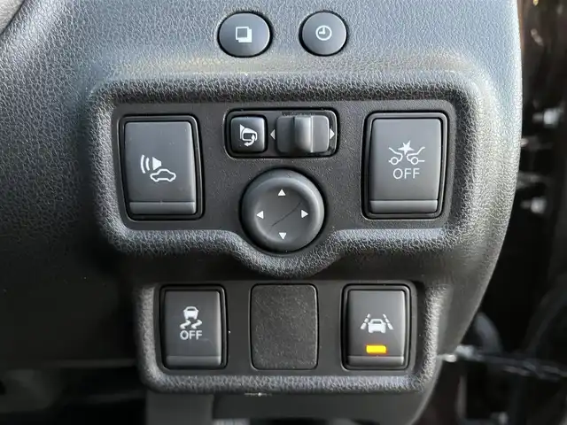 日産 ノート e－パワー メダリスト 東京都 2017(平29)年 5.4万km インペリアルアンバーP ストラーダナビ/アラウンドビューカメラ/テレビ/Bluetooth/デジタルインナーミラー/エンジンスターター/純正15インチアルミホイール/前後コーナーセンサー/ドライブレコーダー/ETC/ハーフレザーシート/スペアキー