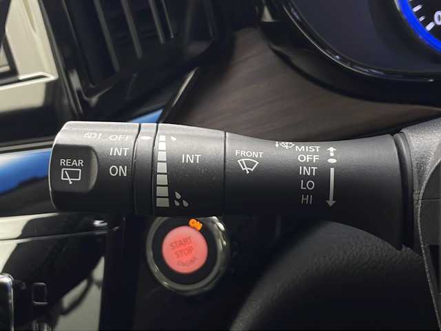 日産 エルグランド 250ハイウェイスターS 秋田県 2021(令3)年 6.1万km 黒 4WD/両側パワースライドドア/純正ナビ/（AM/FM/CD/Bluetooth/TV）/バックモニター/エマージェンシーブレーキ/レーダークルーズコントロール/純正ビルトインETC/車線逸脱警報/後方車両検知警報/前後クリアランスソナー/オートライト/LEDヘッドライト/フォグランプ/インテリジェントキ/プッシュスタート/ハーフレザーシート/純正18インチアルミホイール