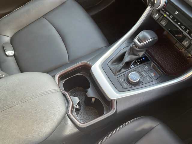 トヨタ ＲＡＶ４ G Zパッケージ 道央・札幌 2019(令1)年 2.6万km アティチュードブラックマイカ 純正ナビ(TV、SD、FM、AM、BT)/純正フロアマット/純正ドアバイザー/シートヒーター前席/ステアリングヒーター/オートライト/オートハイビーム/バックカメラ/ETC/メモリーシート/横滑り防止/レーンアシスト/電格ミラー