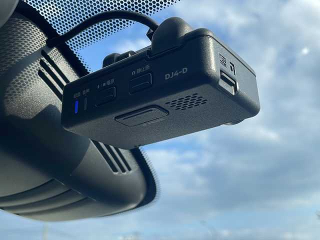 日産 セレナ ハイウェイスターVセレクションⅡ 青森県 2019(平31)年 10.4万km ブリリアントホワイトパール 4WD/セーフティパックA/純正9インチSDナビ・フルセグTV/CD・DVD・Bluetooth・SD/純正フリップダウンモニター/アラウンドビューモニター/インテリジェントパーキングアシスト/前席シートヒーター/ステアリングヒーター/両側パワースライドドア/エマージェンシーブレーキ/クルーズコントロール/レーンキープアシスト/フロント・バックソナー/横滑り防止機能/サイド・カーテンエアバッグ/2.3列目USB電源ソケット/3列目シートスライド/純正エンジンスターター/ビルトインETC/LEDヘッドライト/フォグランプ/社外15インチアルミ/インテリキー