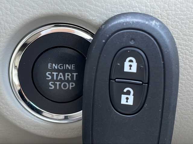 スズキ ラパン X 三重県 2020(令2)年 0.6万km ノクターンブルーパール 社外ナビ/コーナーセンサー/衝突軽減ブレーキ/レーンキープアシスト/横滑り防止/アイドリングストップ/革巻きステアリング/純正フロアマット/前席シートヒーター/電動格納ミラー/禁煙車