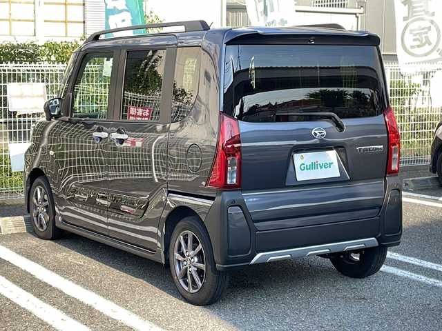 ダイハツ タント ファンクロス 兵庫県 2023(令5)年 1万km クロムグレーメタリック 登録時走行距離9364km/スマートアシスト/純正9型ディスプレイオーディオ/フルセグTV/Bluetooth/HDMI/AppleCarPlay/全方位カメラ/純正ドライブレコーダー（DA連動）/両側パワースライドドア/ビルトインETC/格納式サンシェード（リアドア）/ルーフレール/前席シートヒーター/純正フロアマット/格納式シートバックテーブル（運転席/助手席）