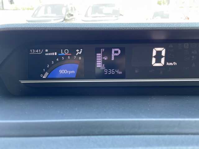 ダイハツ タント ファンクロス 兵庫県 2023(令5)年 1万km クロムグレーメタリック 登録時走行距離9364km/スマートアシスト/純正9型ディスプレイオーディオ/フルセグTV/Bluetooth/HDMI/AppleCarPlay/全方位カメラ/純正ドライブレコーダー（DA連動）/両側パワースライドドア/ビルトインETC/格納式サンシェード（リアドア）/ルーフレール/前席シートヒーター/純正フロアマット/格納式シートバックテーブル（運転席/助手席）
