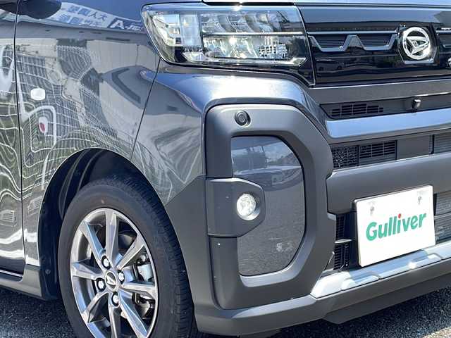 ダイハツ タント ファンクロス 兵庫県 2023(令5)年 1万km クロムグレーメタリック 登録時走行距離9364km/スマートアシスト/純正9型ディスプレイオーディオ/フルセグTV/Bluetooth/HDMI/AppleCarPlay/全方位カメラ/純正ドライブレコーダー（DA連動）/両側パワースライドドア/ビルトインETC/格納式サンシェード（リアドア）/ルーフレール/前席シートヒーター/純正フロアマット/格納式シートバックテーブル（運転席/助手席）