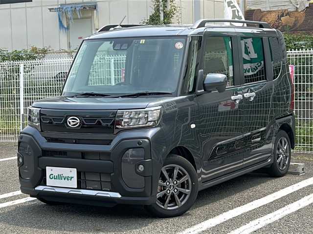 ダイハツ タント ファンクロス 兵庫県 2023(令5)年 1万km クロムグレーメタリック 登録時走行距離9364km/スマートアシスト/純正9型ディスプレイオーディオ/フルセグTV/Bluetooth/HDMI/AppleCarPlay/全方位カメラ/純正ドライブレコーダー（DA連動）/両側パワースライドドア/ビルトインETC/格納式サンシェード（リアドア）/ルーフレール/前席シートヒーター/純正フロアマット/格納式シートバックテーブル（運転席/助手席）