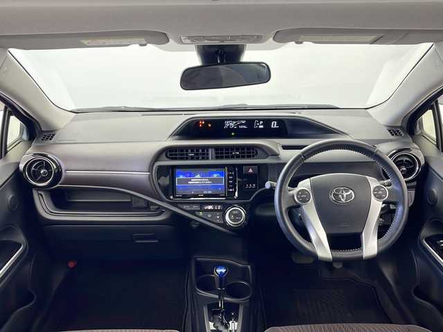 トヨタ アクア G 秋田県 2016(平28)年 4.4万km コバルトブルーメタリック 純正ナビ　/Ｂｌｕｅｔｏｏｔｈ　/フルセグＴＶ　/ビルトインＥＴＣ　/オートライト　/前席シートヒーター　/衝突軽減装置　/レーンキープ　/クルーズコントロール　/電動格納ミラー　/革巻きステアリング/ステアリングスイッチ /ドアバイザー