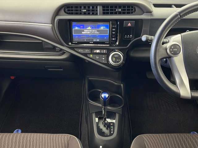 トヨタ アクア G 秋田県 2016(平28)年 4.4万km コバルトブルーメタリック 純正ナビ　/Ｂｌｕｅｔｏｏｔｈ　/フルセグＴＶ　/ビルトインＥＴＣ　/オートライト　/前席シートヒーター　/衝突軽減装置　/レーンキープ　/クルーズコントロール　/電動格納ミラー　/革巻きステアリング/ステアリングスイッチ /ドアバイザー