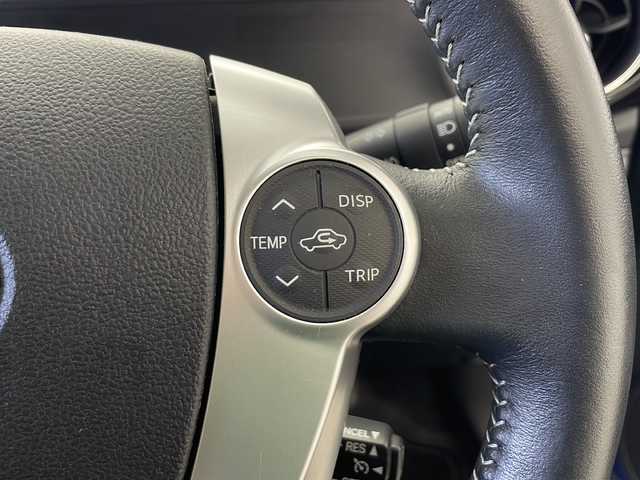 トヨタ アクア G 秋田県 2016(平28)年 4.4万km コバルトブルーメタリック 純正ナビ　/Ｂｌｕｅｔｏｏｔｈ　/フルセグＴＶ　/ビルトインＥＴＣ　/オートライト　/前席シートヒーター　/衝突軽減装置　/レーンキープ　/クルーズコントロール　/電動格納ミラー　/革巻きステアリング/ステアリングスイッチ /ドアバイザー