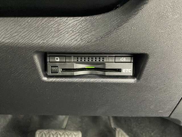 トヨタ アクア G 秋田県 2016(平28)年 4.4万km コバルトブルーメタリック 純正ナビ　/Ｂｌｕｅｔｏｏｔｈ　/フルセグＴＶ　/ビルトインＥＴＣ　/オートライト　/前席シートヒーター　/衝突軽減装置　/レーンキープ　/クルーズコントロール　/電動格納ミラー　/革巻きステアリング/ステアリングスイッチ /ドアバイザー