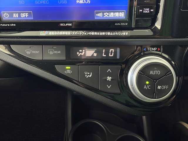 トヨタ アクア G 秋田県 2016(平28)年 4.4万km コバルトブルーメタリック 純正ナビ　/Ｂｌｕｅｔｏｏｔｈ　/フルセグＴＶ　/ビルトインＥＴＣ　/オートライト　/前席シートヒーター　/衝突軽減装置　/レーンキープ　/クルーズコントロール　/電動格納ミラー　/革巻きステアリング/ステアリングスイッチ /ドアバイザー