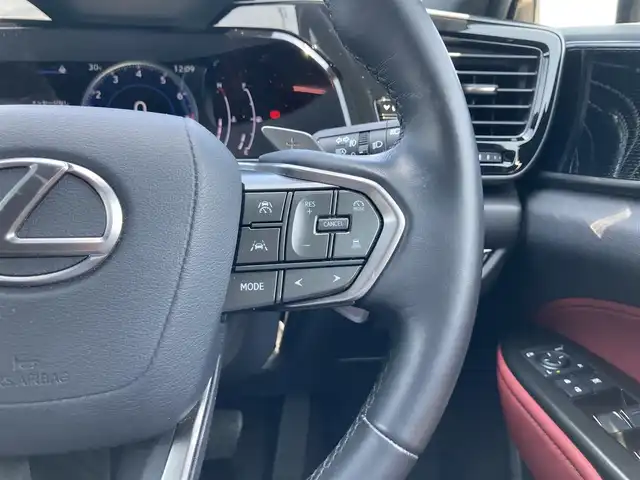 レクサス ＮＸ 250 鳥取県 2023(令5)年 1.5万km ソニッククォーツ 純正9.8インチディスプレイオーディオ/（フルセグ/BT/Miracast）/バックカメラ/トヨタセーフティセンス/レーンキープアシスト/ブラインドスポットモニター/前後クリアランスソナー/レーダークルーズコントロール/レザーシート/前席パワーシート/ビルトインETC/LEDヘットライト/純正18インチアルミホイール/AC100V/パドルシフト/プッシュエンジンスタート/アイドリングストップ