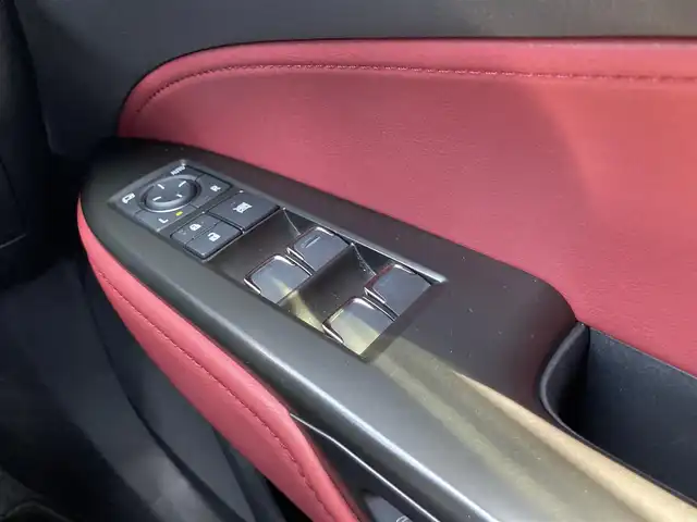 レクサス ＮＸ 250 鳥取県 2023(令5)年 1.5万km ソニッククォーツ 純正9.8インチディスプレイオーディオ/（フルセグ/BT/Miracast）/バックカメラ/トヨタセーフティセンス/レーンキープアシスト/ブラインドスポットモニター/前後クリアランスソナー/レーダークルーズコントロール/レザーシート/前席パワーシート/ビルトインETC/LEDヘットライト/純正18インチアルミホイール/AC100V/パドルシフト/プッシュエンジンスタート/アイドリングストップ