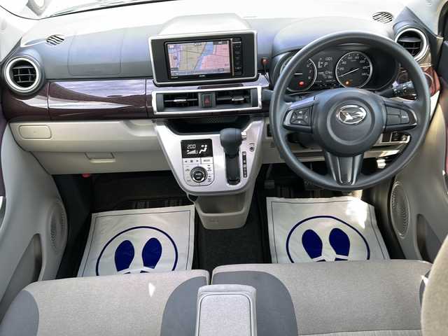 ダイハツ キャスト スタイル G VS SAⅢ 石川県 2022(令4)年 0.7万km ダークエメラルドマイカ 社外ＳＤナビ【AM/FM/フルセグTV/Bluetooth】/全方位カメラ　/前席シートヒーター　/プッシュスタート　/LEDヘッドライト/オートライト/オートマチックハイビーム/純正アルミホイール　/純正フロアマット　/衝突軽減システム　/アイドリングストップ　/ベンチシート　/Wエアバッグ/パワーウィンドウ/パワーステアリング