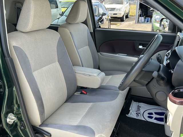 ダイハツ キャスト スタイル G VS SAⅢ 石川県 2022(令4)年 0.7万km ダークエメラルドマイカ 社外ＳＤナビ【AM/FM/フルセグTV/Bluetooth】/全方位カメラ　/前席シートヒーター　/プッシュスタート　/LEDヘッドライト/オートライト/オートマチックハイビーム/純正アルミホイール　/純正フロアマット　/衝突軽減システム　/アイドリングストップ　/ベンチシート　/Wエアバッグ/パワーウィンドウ/パワーステアリング