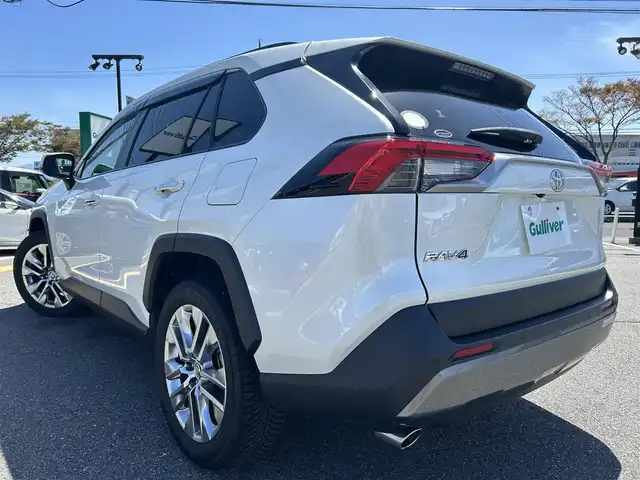 トヨタ ＲＡＶ４ G Zパッケージ 鳥取県 2020(令2)年 2.2万km ホワイトパールクリスタルシャイン ４・W・D/純正9型ディスプレイオーディオ/フルセグ/ナビ/USB/パノラミックビューモニター/トヨタセーフティセンス/ブラインドスポットモニター/レーンキープアシスト/レーダークルーズコントロール/デジタルインナーミラー/ETC2.0/黒レザーシート/運転席パワーシート/メモリ機能付き/前席シートヒーター/ルーフレール/LEDヘットライト/純正19インチアルミホイール/プッシュエンジンスタート/スペアキー