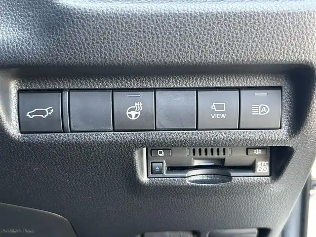 トヨタ ＲＡＶ４ G Zパッケージ 鳥取県 2020(令2)年 2.2万km ホワイトパールクリスタルシャイン ４・W・D/純正9型ディスプレイオーディオ/フルセグ/ナビ/USB/パノラミックビューモニター/トヨタセーフティセンス/ブラインドスポットモニター/レーンキープアシスト/レーダークルーズコントロール/デジタルインナーミラー/ETC2.0/黒レザーシート/運転席パワーシート/メモリ機能付き/前席シートヒーター/ルーフレール/LEDヘットライト/純正19インチアルミホイール/プッシュエンジンスタート/スペアキー