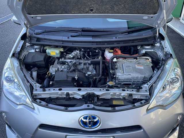 トヨタ アクア S 岐阜県 2014(平26)年 8.2万km シルバーM 禁煙車/純正ナビ/ワンセグTV/Bluetooth/バックカメラ/ETC/ドアバイザー/純正フロアマット/プッシュスタート/フォグライト/オートエアコン/オートライト/ハンドルスイッチ/電動格納ミラー/パワーウィンドウ/スマートキー/スペアキー