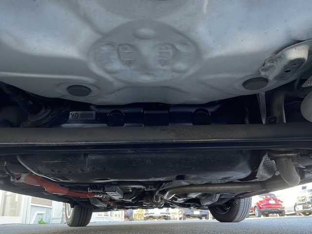 トヨタ アクア S 岐阜県 2014(平26)年 8.2万km シルバーM 禁煙車/純正ナビ/ワンセグTV/Bluetooth/バックカメラ/ETC/ドアバイザー/純正フロアマット/プッシュスタート/フォグライト/オートエアコン/オートライト/ハンドルスイッチ/電動格納ミラー/パワーウィンドウ/スマートキー/スペアキー