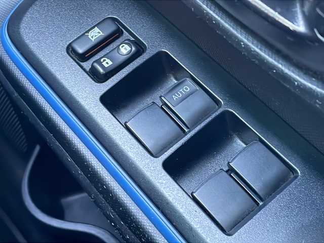 トヨタ アクア S 岐阜県 2014(平26)年 8.2万km シルバーM 禁煙車/純正ナビ/ワンセグTV/Bluetooth/バックカメラ/ETC/ドアバイザー/純正フロアマット/プッシュスタート/フォグライト/オートエアコン/オートライト/ハンドルスイッチ/電動格納ミラー/パワーウィンドウ/スマートキー/スペアキー