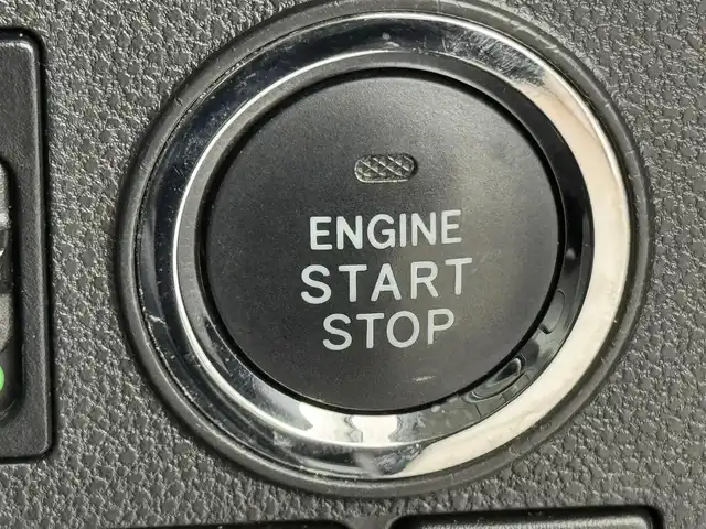 ダイハツ タント カスタム RS トップED SA Ⅲ 福岡県 2017(平29)年 5.6万km ブラックマイカメタリック 純正ナビ／フルセグＴＶ　/ＥＴＣ　/両側パワースライドドア　/バックカメラ　/シートヒーター　/衝突被害軽減システム　/横滑り防止　/オートライト　/アイドリングストップ　/純正１５インチＡＷ　/ステアリングスイッチ