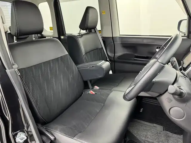 ダイハツ タント カスタム RS トップED SA Ⅲ 福岡県 2017(平29)年 5.6万km ブラックマイカメタリック 純正ナビ／フルセグＴＶ　/ＥＴＣ　/両側パワースライドドア　/バックカメラ　/シートヒーター　/衝突被害軽減システム　/横滑り防止　/オートライト　/アイドリングストップ　/純正１５インチＡＷ　/ステアリングスイッチ