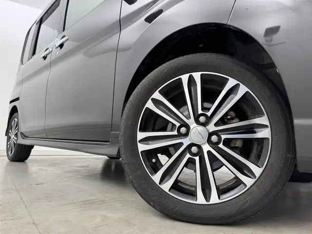 ダイハツ タント カスタム RS トップED SA Ⅲ 福岡県 2017(平29)年 5.6万km ブラックマイカメタリック 純正ナビ／フルセグＴＶ　/ＥＴＣ　/両側パワースライドドア　/バックカメラ　/シートヒーター　/衝突被害軽減システム　/横滑り防止　/オートライト　/アイドリングストップ　/純正１５インチＡＷ　/ステアリングスイッチ