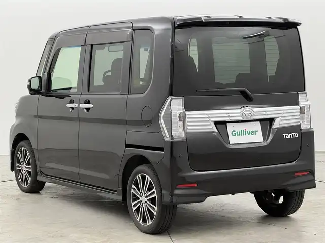 ダイハツ タント カスタム RS トップED SA Ⅲ 福岡県 2017(平29)年 5.6万km ブラックマイカメタリック 純正ナビ／フルセグＴＶ　/ＥＴＣ　/両側パワースライドドア　/バックカメラ　/シートヒーター　/衝突被害軽減システム　/横滑り防止　/オートライト　/アイドリングストップ　/純正１５インチＡＷ　/ステアリングスイッチ