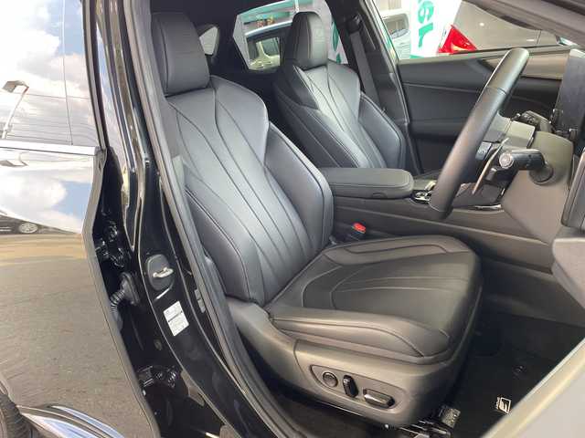 レクサス ＮＸ 450h+ Fスポーツ 愛媛県 2023(令5)年 0.7万km グラファイトブラックガラスフレーク ワンオーナー/純正14インチディスプレイオーディオナビ/（Bluetooth/フルセグTV/AM/FM）/全方位カメラ/サンルーフ/ビルトインETC2.0/TRDエアロ/TRDマフラー/レザーシート/シートヒーター/シートクーラー/ステアリングヒーター/デジタルインナーミラー/置くだけ充電/クルーズコントロール/オレンジキャリパー/ヘッドアップディスプレイ/ブラインドスポットモニター/充電ケーブル