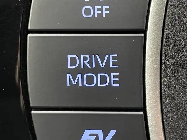 トヨタ アクア X 道央・札幌 2023(令5)年 1.5万km プラチナホワイトパールマイカ ・４WD/・寒冷地仕様/・純正ディスプレイオーディオ（コネクティッドナビ）/　Miracast/Bluetooth/USB/・ステアリングスイッチ/・バックカメラ/・ビルトインETC/・ドライブレコーダー前後/・社外１５インチAW（冬）/・積込純正キャップ付スチール（夏/同サイズ/6分山）/・トヨタセーフティセンス/　PCS/LTA/RSA/　先行車発進告知/後退速度抑制/・レーダークルーズコントロール/・オートマチックハイビーム/・オートライト/・ヘッドランプレベライザー/・LEDヘッドライト/・ミラーウィンカー/・ミラーヒーター/・オートリトラクタブルミラー/・AC１００V/・Driveモード/Evモード/・横滑り防止装置/・プッシュスタート/・スマートキー