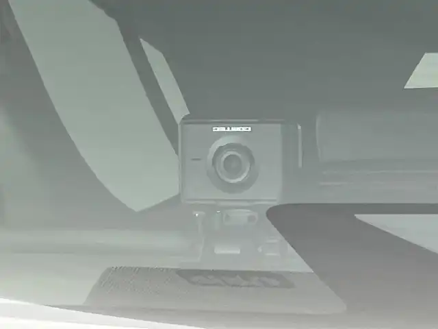 トヨタ アクア X 道央・札幌 2023(令5)年 1.5万km プラチナホワイトパールマイカ ・４WD/・寒冷地仕様/・純正ディスプレイオーディオ（コネクティッドナビ）/　Miracast/Bluetooth/USB/・ステアリングスイッチ/・バックカメラ/・ビルトインETC/・ドライブレコーダー前後/・社外１５インチAW（冬）/・積込純正キャップ付スチール（夏/同サイズ/6分山）/・トヨタセーフティセンス/　PCS/LTA/RSA/　先行車発進告知/後退速度抑制/・レーダークルーズコントロール/・オートマチックハイビーム/・オートライト/・ヘッドランプレベライザー/・LEDヘッドライト/・ミラーウィンカー/・ミラーヒーター/・オートリトラクタブルミラー/・AC１００V/・Driveモード/Evモード/・横滑り防止装置/・プッシュスタート/・スマートキー