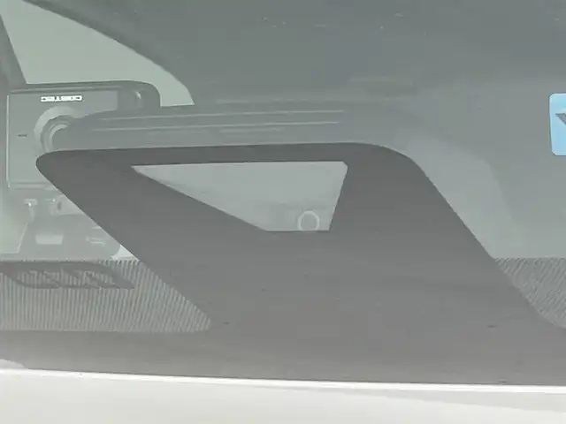 トヨタ アクア X 道央・札幌 2023(令5)年 1.5万km プラチナホワイトパールマイカ ・４WD/・寒冷地仕様/・純正ディスプレイオーディオ（コネクティッドナビ）/　Miracast/Bluetooth/USB/・ステアリングスイッチ/・バックカメラ/・ビルトインETC/・ドライブレコーダー前後/・社外１５インチAW（冬）/・積込純正キャップ付スチール（夏/同サイズ/6分山）/・トヨタセーフティセンス/　PCS/LTA/RSA/　先行車発進告知/後退速度抑制/・レーダークルーズコントロール/・オートマチックハイビーム/・オートライト/・ヘッドランプレベライザー/・LEDヘッドライト/・ミラーウィンカー/・ミラーヒーター/・オートリトラクタブルミラー/・AC１００V/・Driveモード/Evモード/・横滑り防止装置/・プッシュスタート/・スマートキー