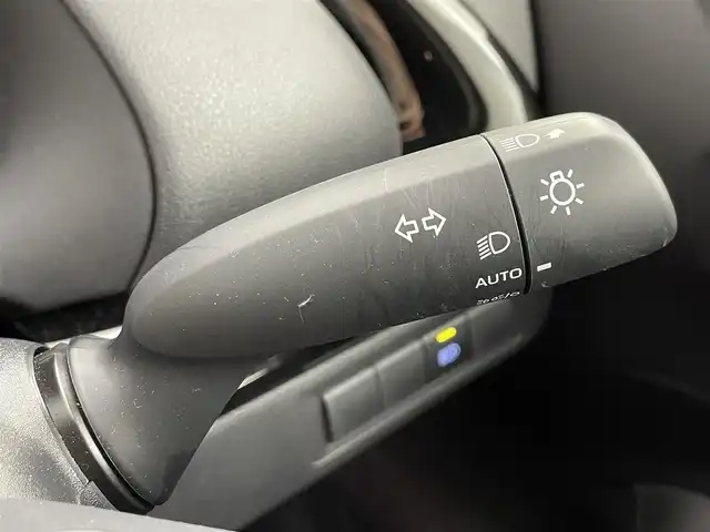 トヨタ アクア X 道央・札幌 2023(令5)年 1.5万km プラチナホワイトパールマイカ ・４WD/・寒冷地仕様/・純正ディスプレイオーディオ（コネクティッドナビ）/　Miracast/Bluetooth/USB/・ステアリングスイッチ/・バックカメラ/・ビルトインETC/・ドライブレコーダー前後/・社外１５インチAW（冬）/・積込純正キャップ付スチール（夏/同サイズ/6分山）/・トヨタセーフティセンス/　PCS/LTA/RSA/　先行車発進告知/後退速度抑制/・レーダークルーズコントロール/・オートマチックハイビーム/・オートライト/・ヘッドランプレベライザー/・LEDヘッドライト/・ミラーウィンカー/・ミラーヒーター/・オートリトラクタブルミラー/・AC１００V/・Driveモード/Evモード/・横滑り防止装置/・プッシュスタート/・スマートキー