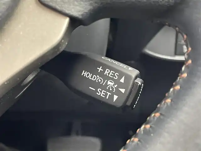 レクサス ＣＴ 200h バージョンC 埼玉県 2018(平30)年 4.9万km ソニッククォーツ 純正１０．３型ナビ　バックカメラ　ビルトインＥＴＣ２．０　シートヒーター　ハーフレザーシート　パワーシート　ドラレコ　衝突被害軽減ブレーキ　アダプティブクルーズコントロール LEDヘッドライト　禁煙車