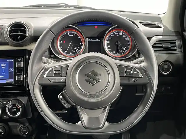 スズキ スイフト XR LTD 愛知県 2018(平30)年 2.5万km ピュアホワイトP 純正ナビ　/（Bluetooth/フルセグTV/CD・DVD再生）/衝突軽減ブレーキ　/アラウンドビューモニター　/レーダークルーズコントロール　/シートヒーター　/ＥＴＣ　/バックカメラ　/ドライブレコーダー　/レーンキープアシスト　/オートハイビーム